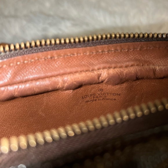 Louis Vuitton Monogram Pochette Marly Bandouliere - Picture 9 of 10